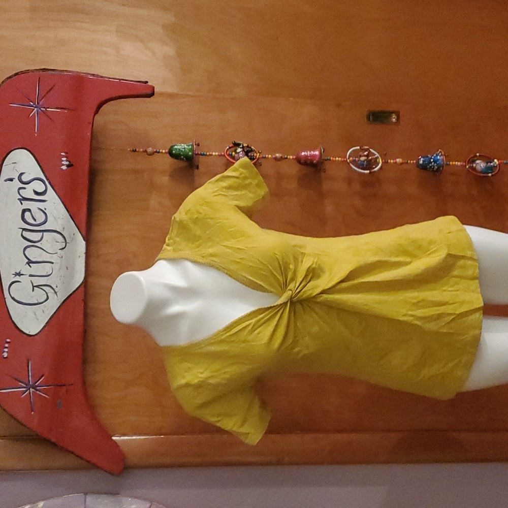 Anthropologie twist top